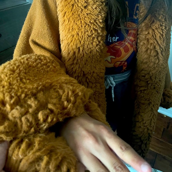 Brown teddy cape - Picture 4 of 7